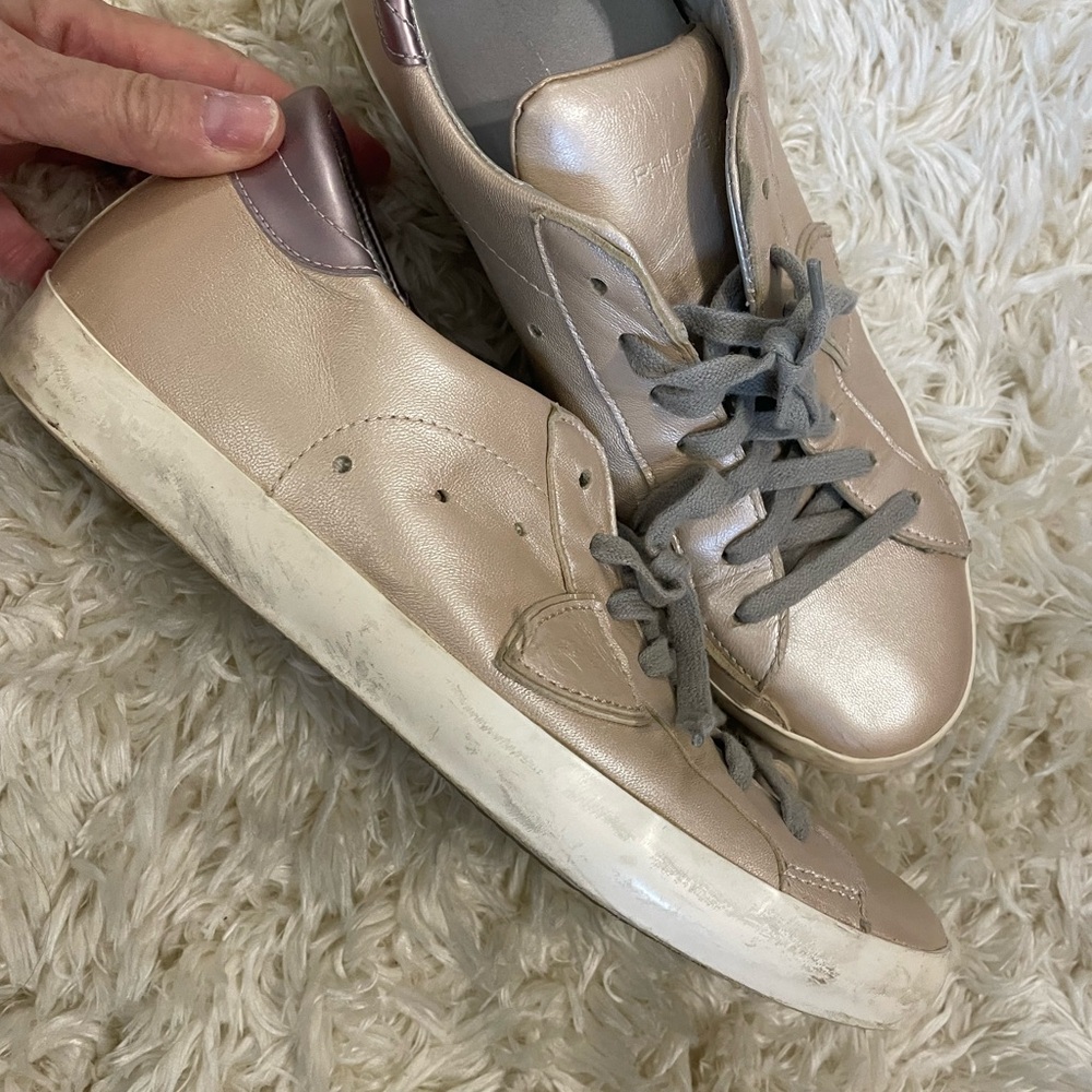 Metallic Sneakers with Gray Laces